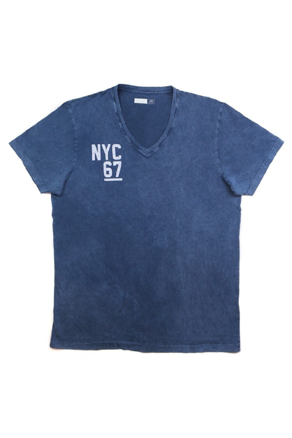 Büyük Beden Özel Yıkamalı Baskılı V Yaka T-shirt